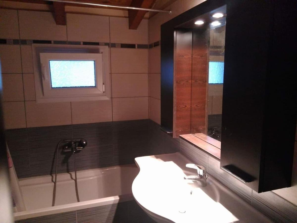 View And Relax Apartment Plataria Bagian luar foto