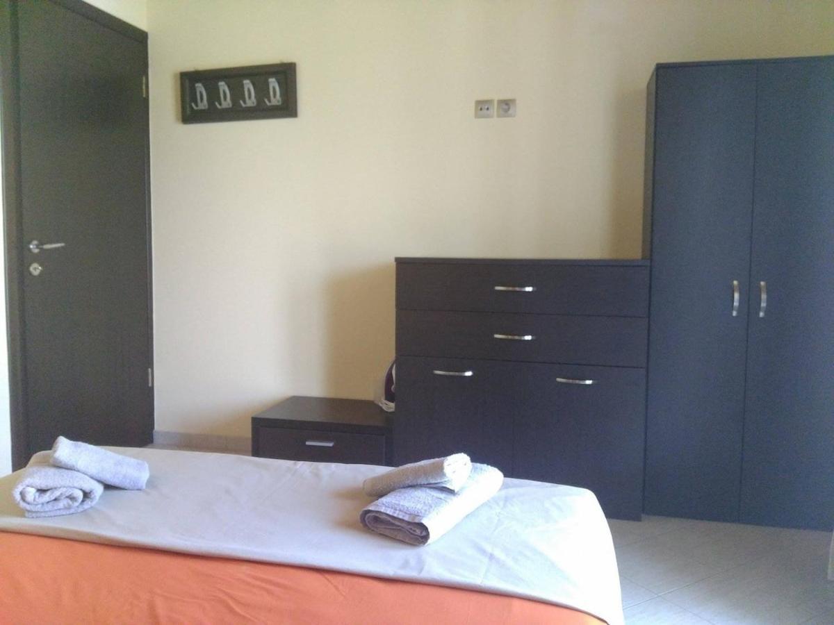 View And Relax Apartment Plataria Bagian luar foto